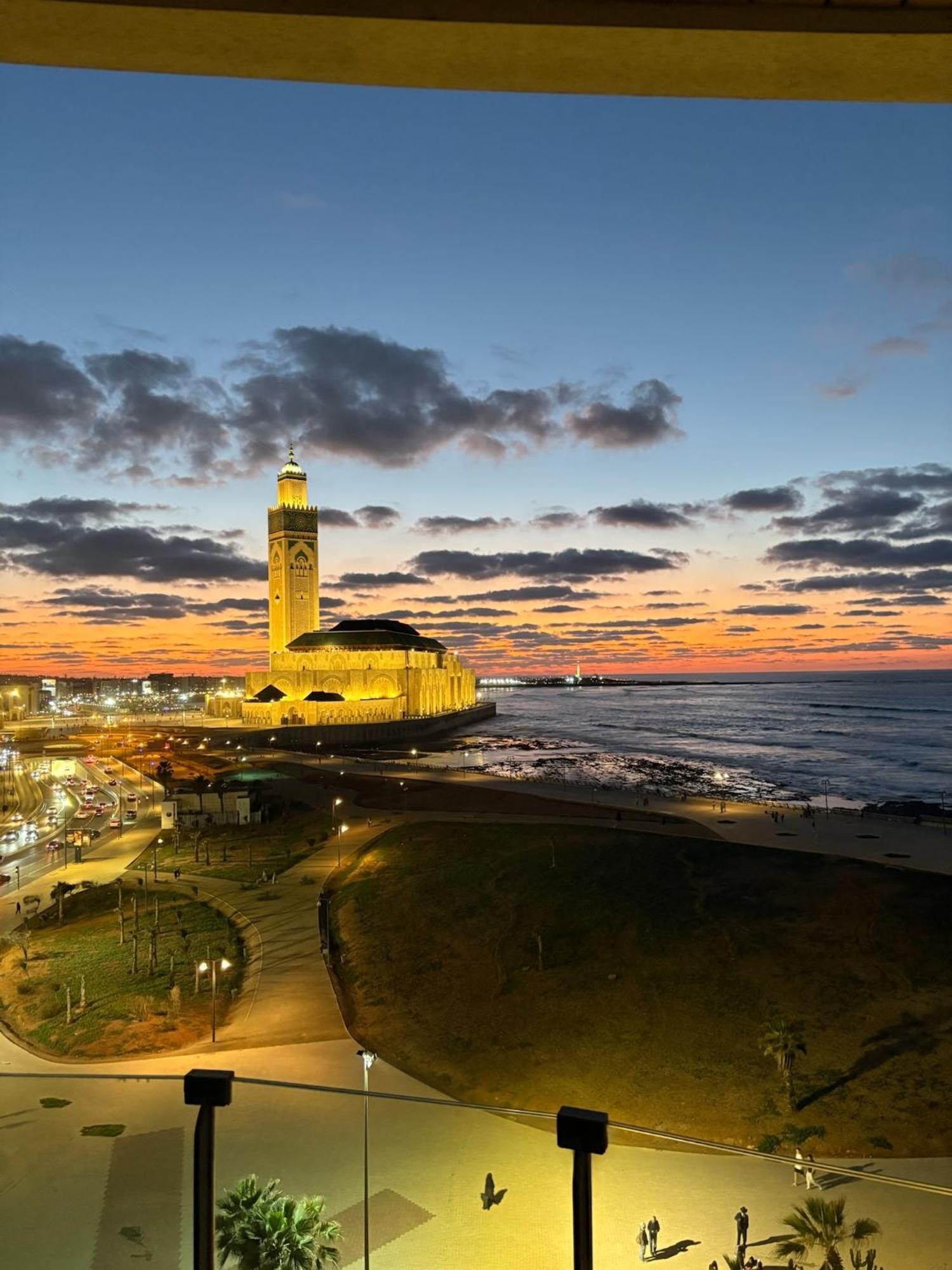 Ferienwohnung Marina Casa Del Mar - Amazing Sea & Mosque Views Casablanca Exterior foto